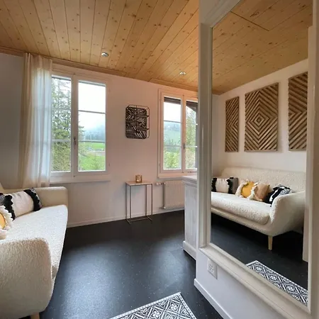 Lovely 4 Bedroom Great For Holiday home