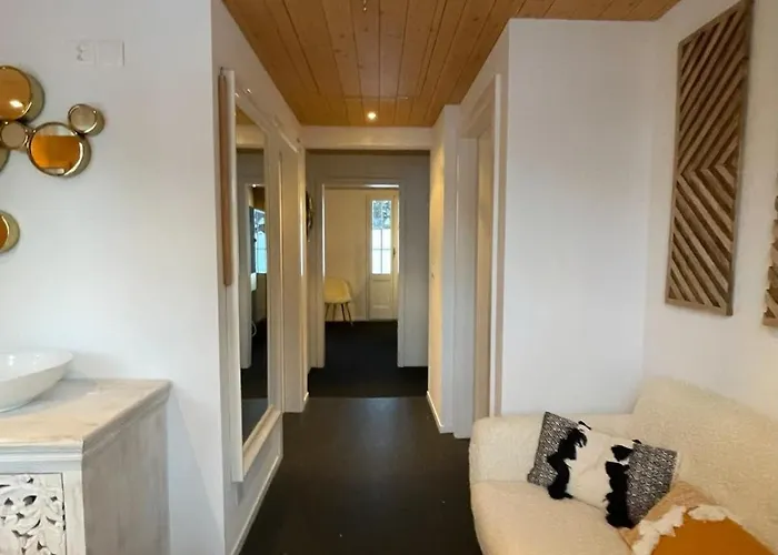 Lovely 4 Bedroom Great For Feriehus *