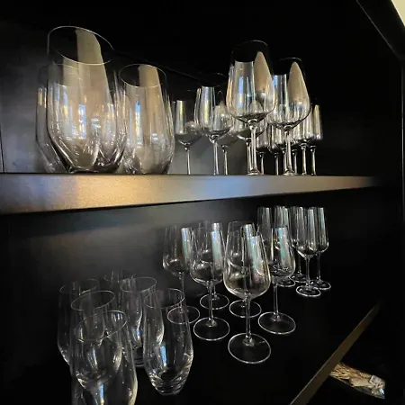 Lovely 4 Bedroom Great For *