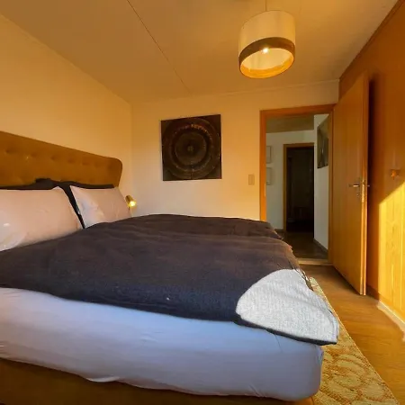 Lovely 4 Bedroom Great For