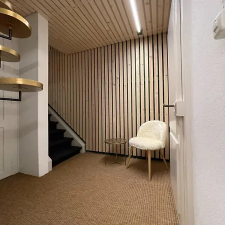 Lovely 4 Bedroom Great For Casa de Férias Saanenmöser